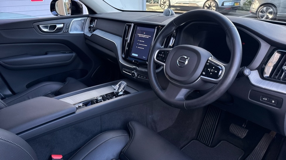 Used Volvo XC60 2025 for sale - 76568114: Photo 4