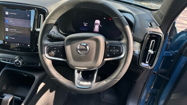 Used Volvo XC40 2023 for sale - 75815395: Photo 10