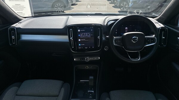 Used Volvo XC40 2023 for sale - 75815395: Photo 5