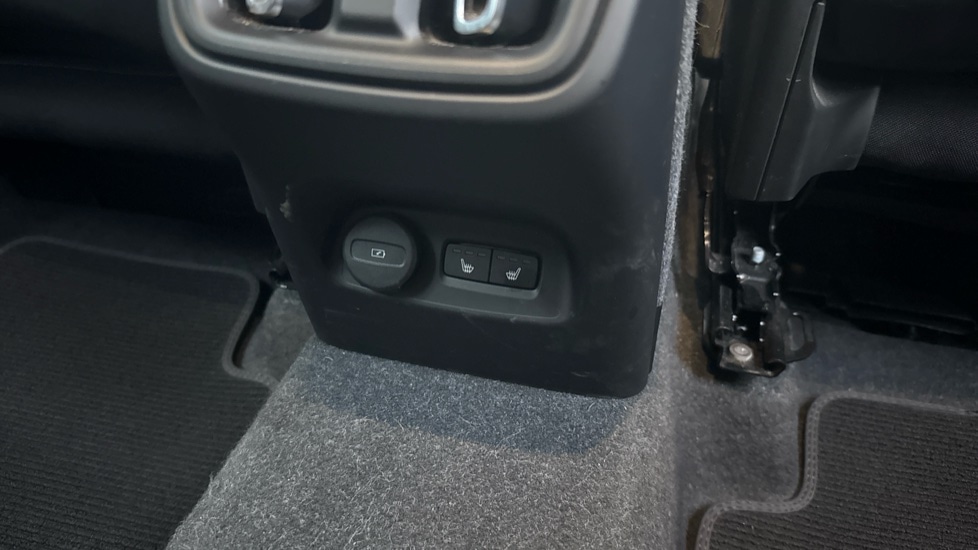 Used Volvo XC40 2024 for sale - 77063389: Photo 27