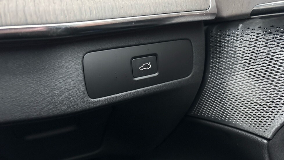 Used Volvo XC90 2025 for sale - 77982982: Photo 14