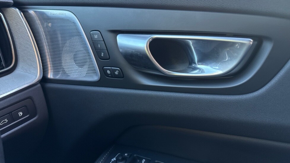 Used Volvo XC60 2025 for sale - 76438099: Photo 26