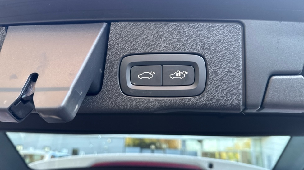 Used Volvo XC60 2025 for sale - 76438099: Photo 32