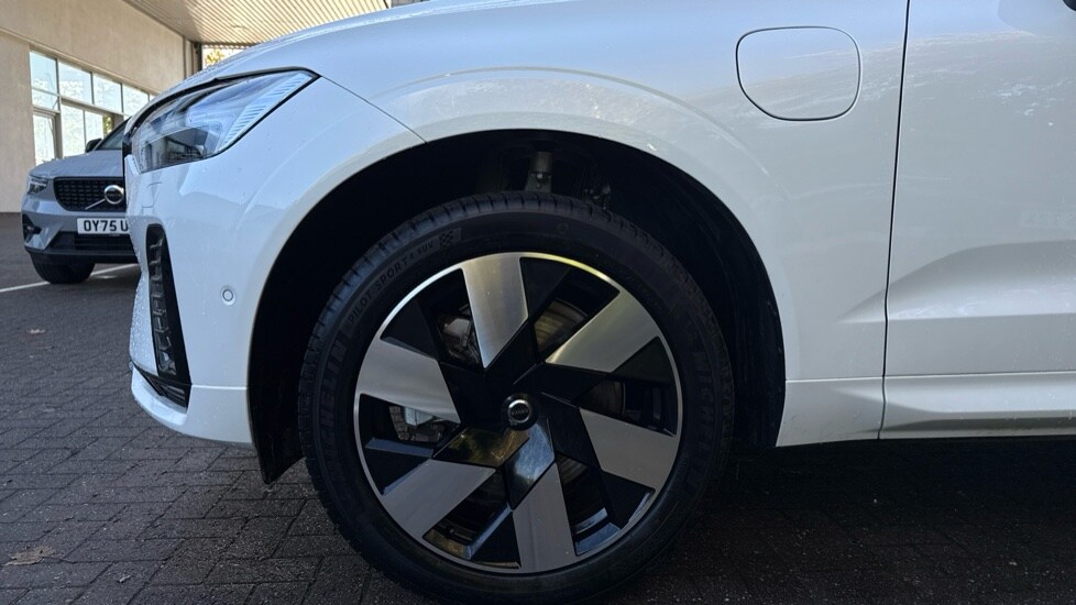 Used Volvo XC60 2025 for sale - 76438099: Photo 9