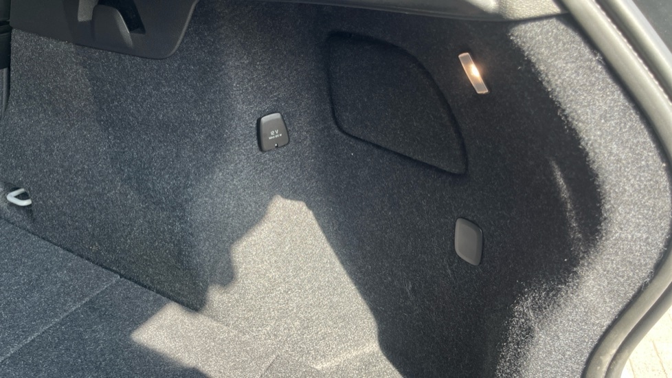 Used Volvo XC40 2024 for sale - 76533847: Photo 15