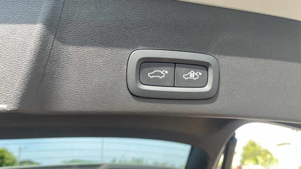 Used Volvo XC40 2024 for sale - 76533847: Photo 17