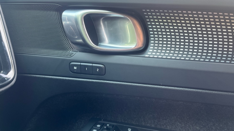 Used Volvo XC40 2024 for sale - 76533847: Photo 28