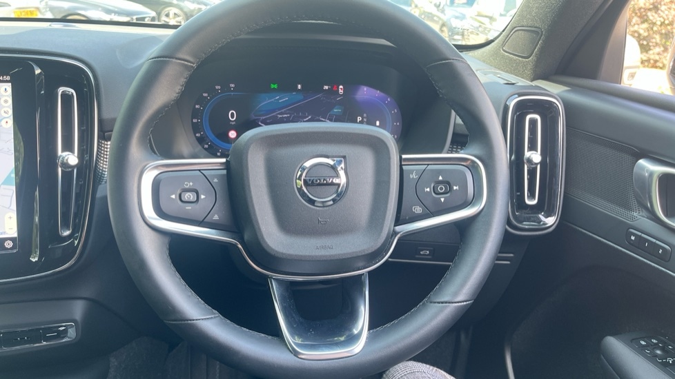 Used Volvo XC40 2024 for sale - 76533847: Photo 43