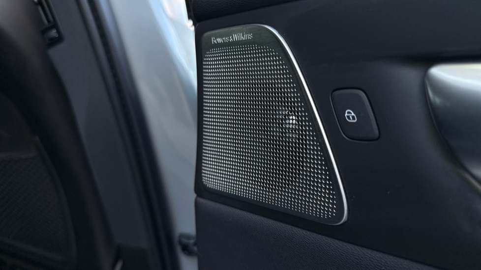 Used Volvo XC60 2024 for sale - 77307459: Photo 25