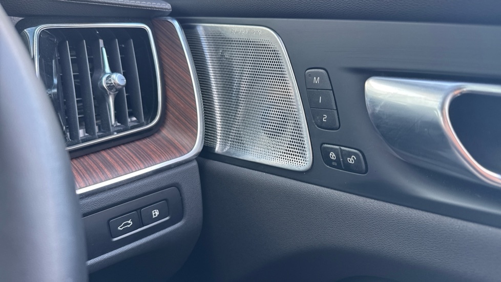 Used Volvo XC60 2024 for sale - 77307459: Photo 42