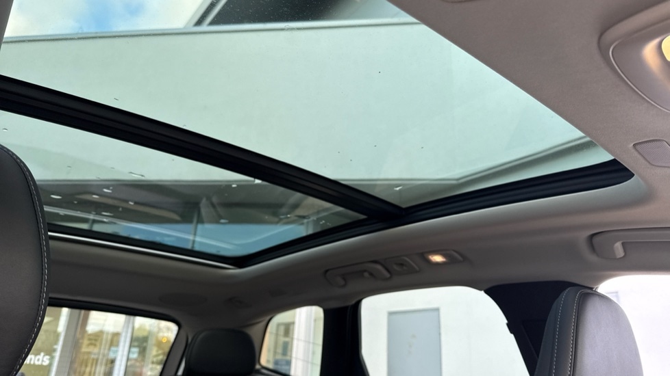 Used Volvo XC60 2024 for sale - 77307459: Photo 53