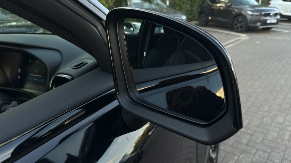 Used Volvo XC40 2023 for sale - 76092158: Photo 22