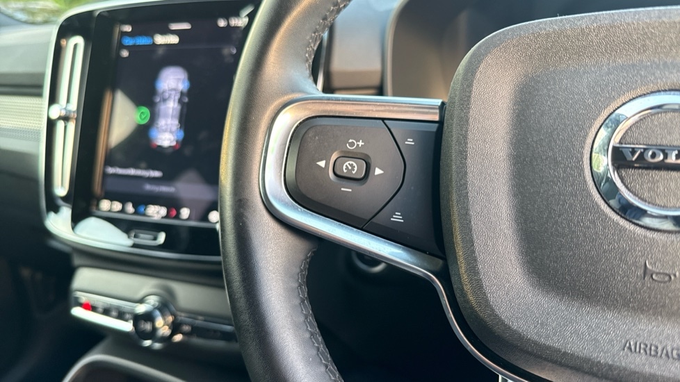 Used Volvo XC40 2023 for sale - 76092158: Photo 24