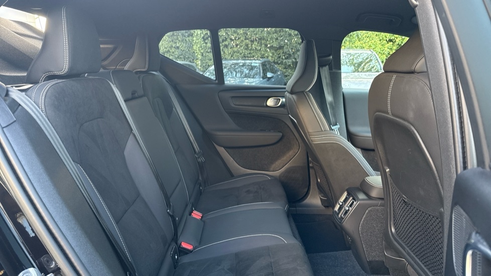 Used Volvo XC40 2023 for sale - 76092158: Photo 6