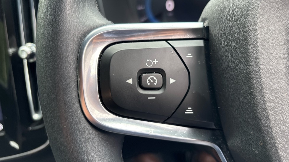 Used Volvo XC40 2023 for sale - 76523506: Photo 18