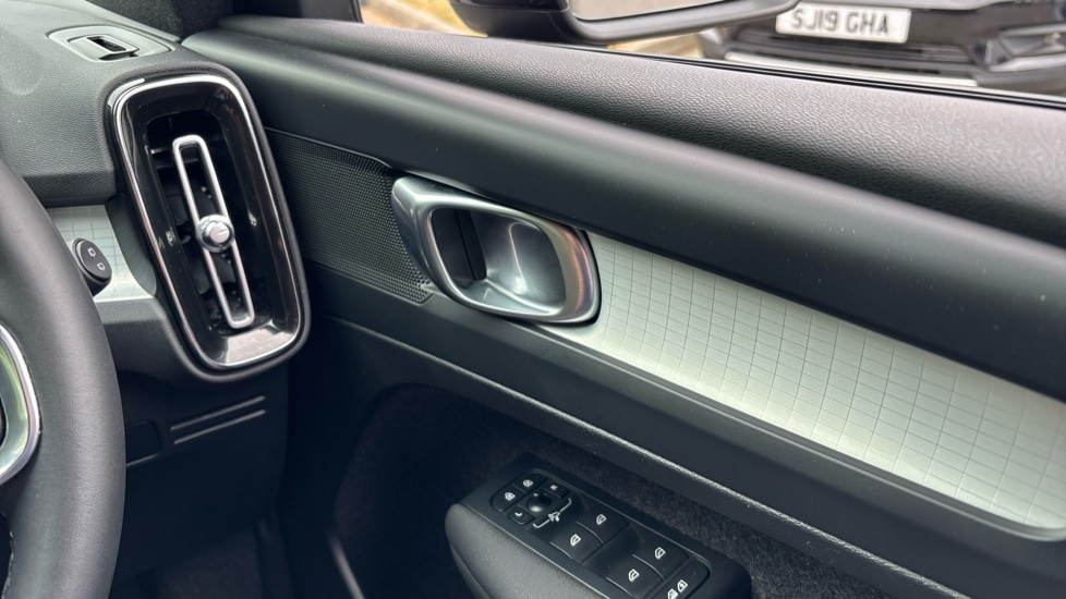 Used Volvo XC40 2023 for sale - 76523506: Photo 22