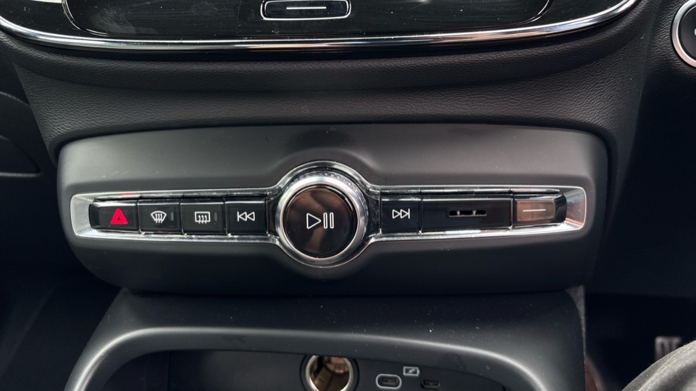 Used Volvo XC40 2023 for sale - 76523506: Photo 24