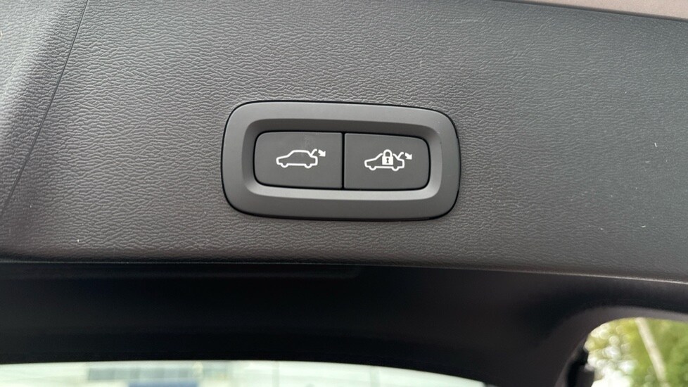 Used Volvo XC40 2025 for sale - 76066949: Photo 23