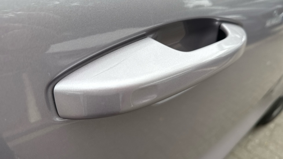 Used Volvo XC40 2025 for sale - 76066949: Photo 25