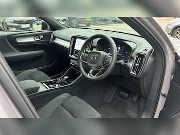 Used Volvo XC40 2025 for sale - 76066949: Photo 4