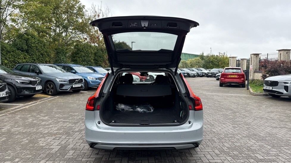 Used Volvo V90 2025 for sale - 76015032: Photo 13