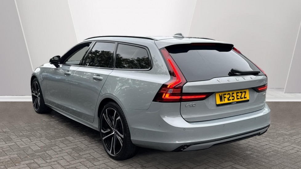 Used Volvo V90 2025 for sale - 76015032: Photo 2