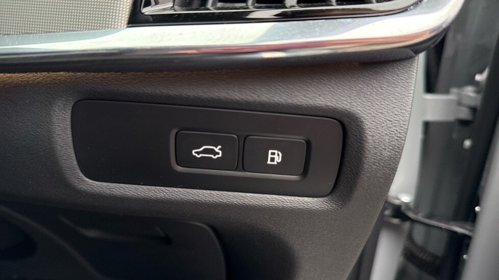 Used Volvo V90 2025 for sale - 76015032: Photo 24