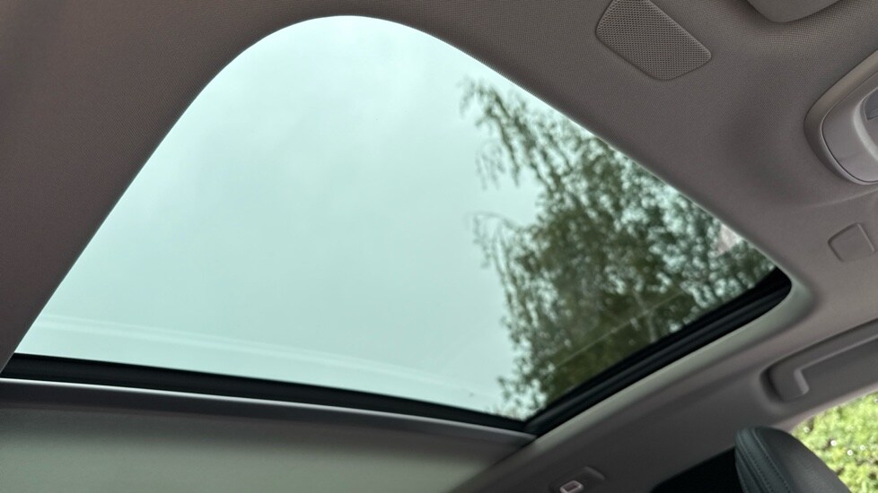 Used Volvo V90 2025 for sale - 76015032: Photo 30