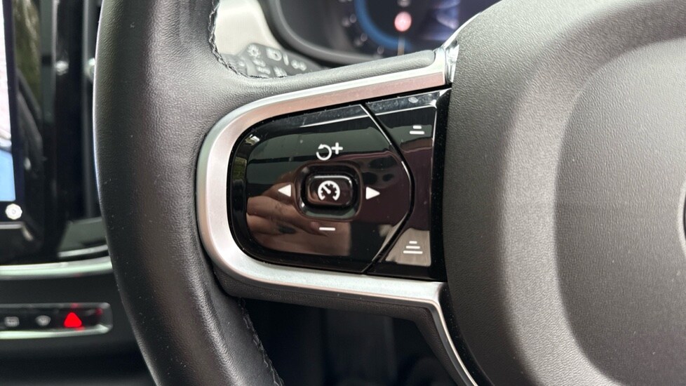 Used Volvo V90 2025 for sale - 76015032: Photo 36