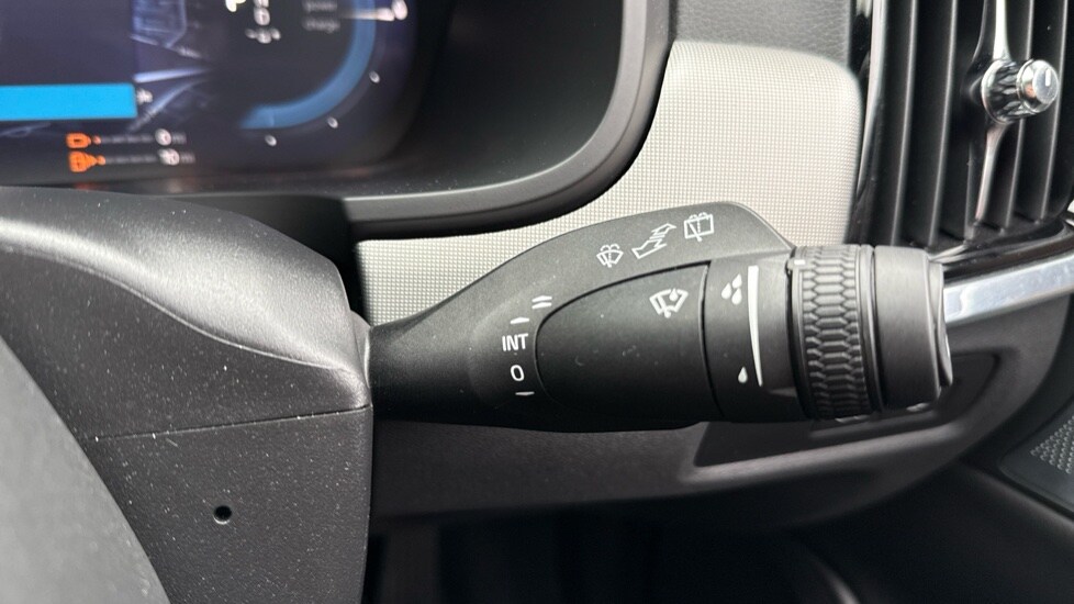 Used Volvo V90 2025 for sale - 76015032: Photo 37