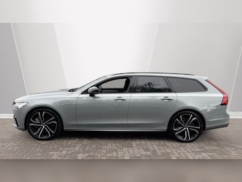 Used Volvo V90 2025 for sale - 76015032: Photo