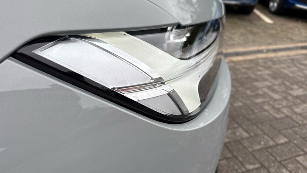 Used Volvo V90 2025 for sale - 76015032: Photo 42