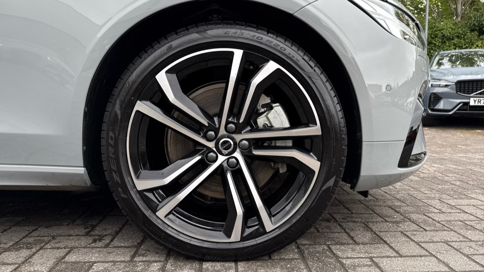 Used Volvo V90 2025 for sale - 76015032: Photo 9