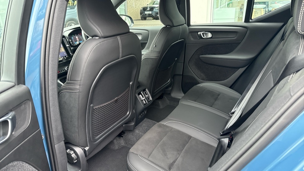 Used Volvo XC40 2024 for sale - 78022199: Photo 17