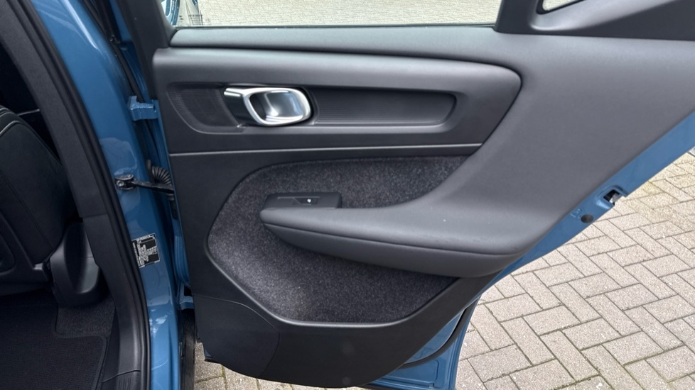 Used Volvo XC40 2024 for sale - 78022199: Photo 27