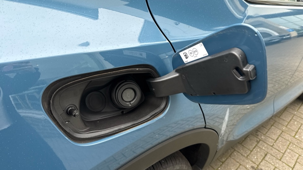 Used Volvo XC40 2024 for sale - 78022199: Photo 28