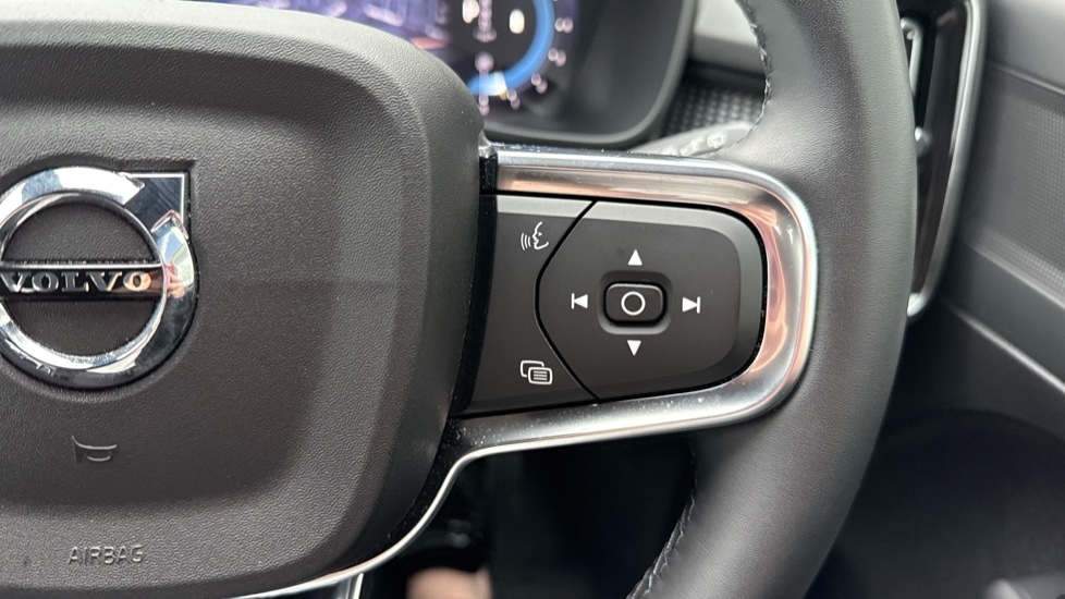 Used Volvo XC40 2024 for sale - 78022199: Photo 36