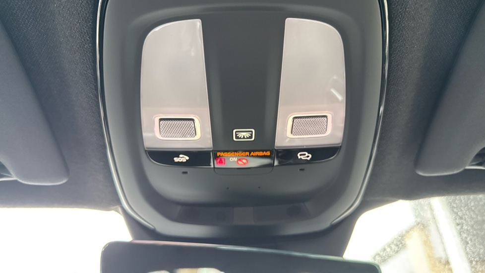 Used Volvo XC40 2024 for sale - 78022199: Photo 43