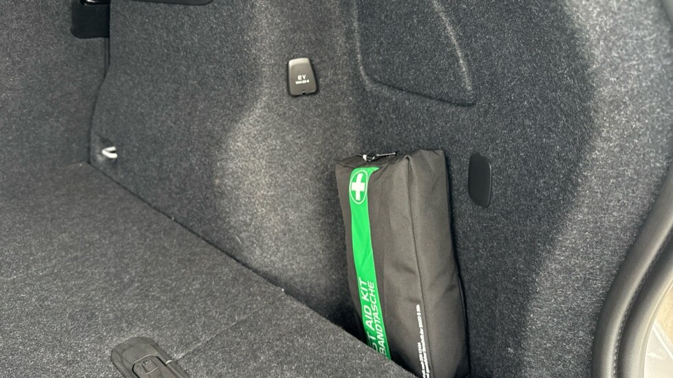 Used Volvo XC40 2025 for sale - 75796827: Photo 16