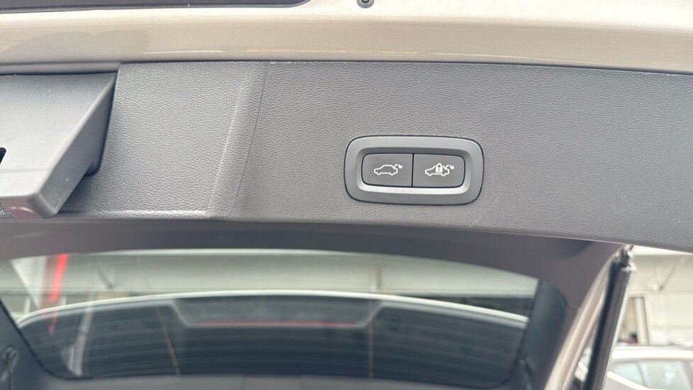 Used Volvo XC40 2025 for sale - 75796827: Photo 18