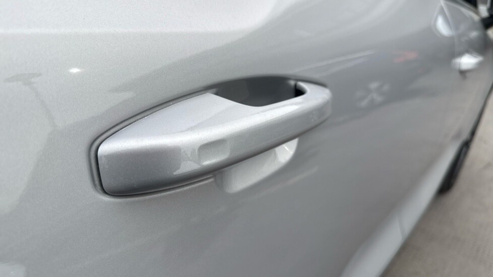 Used Volvo XC40 2025 for sale - 75796827: Photo 23