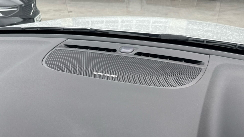 Used Volvo XC40 2025 for sale - 75796827: Photo 34