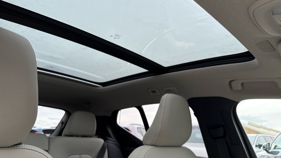 Used Volvo XC40 2025 for sale - 75796827: Photo 38