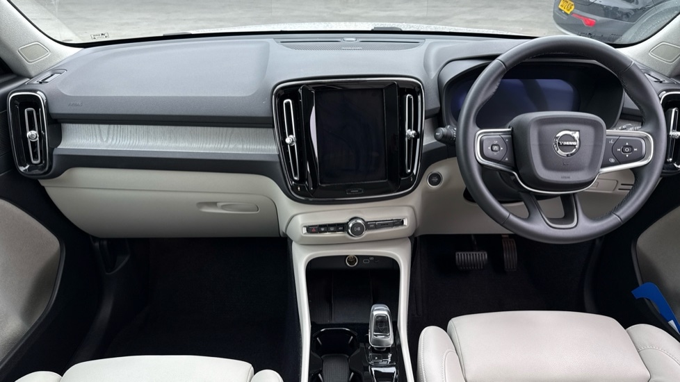 Used Volvo XC40 2025 for sale - 75796827: Photo 5