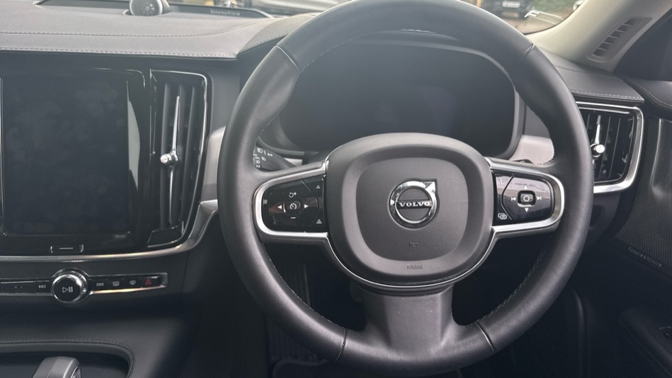 Used Volvo V90 2023 for sale - 76842011: Photo 10