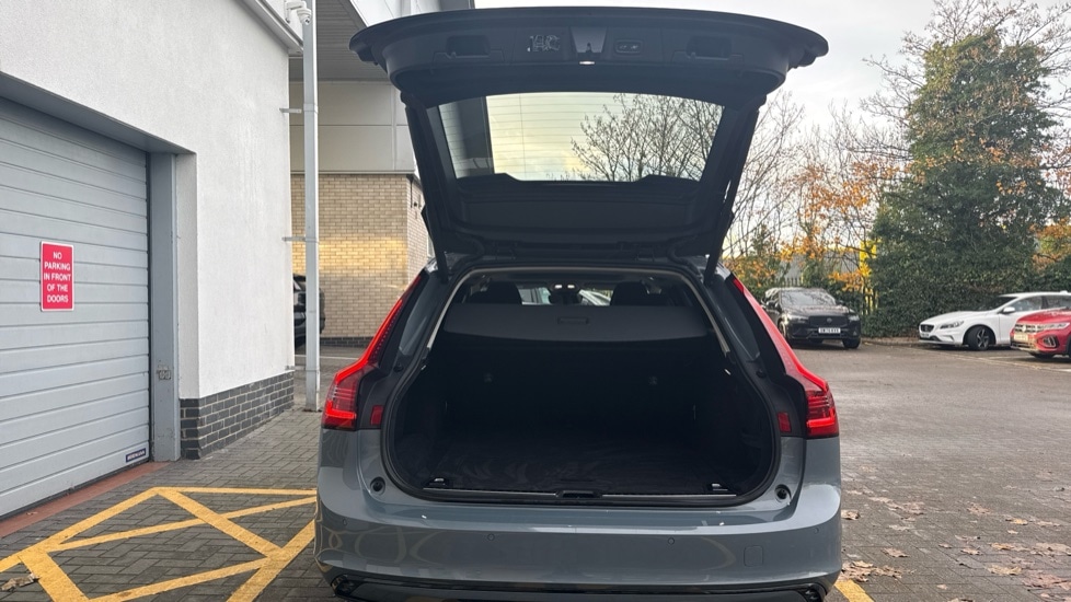 Used Volvo V90 2023 for sale - 76842011: Photo 13