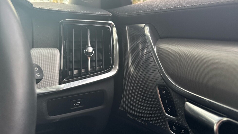Used Volvo V90 2023 for sale - 76842011: Photo 15