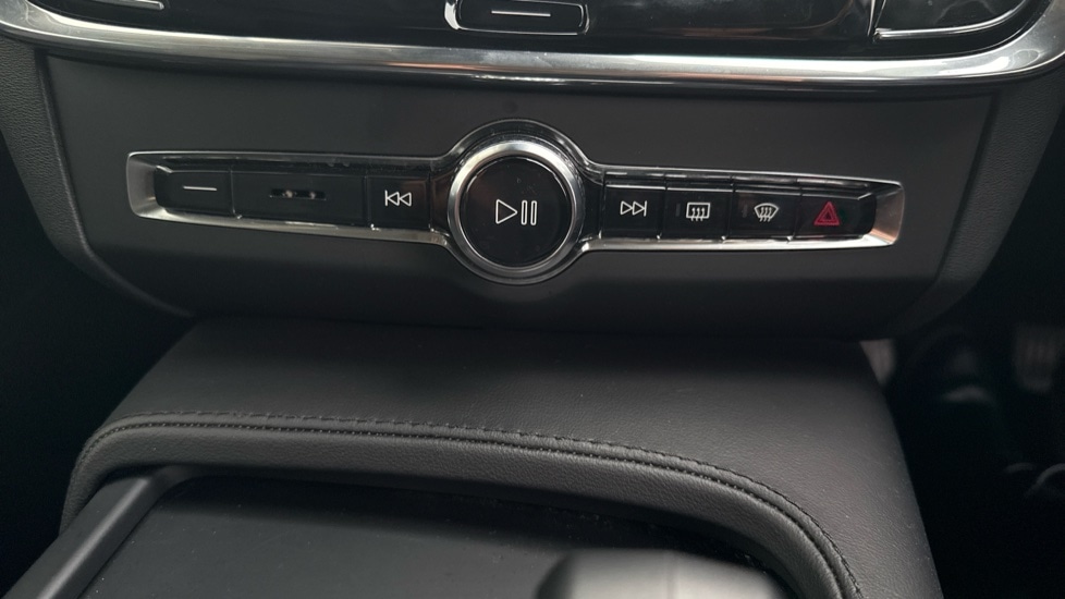 Used Volvo V90 2023 for sale - 76842011: Photo 28