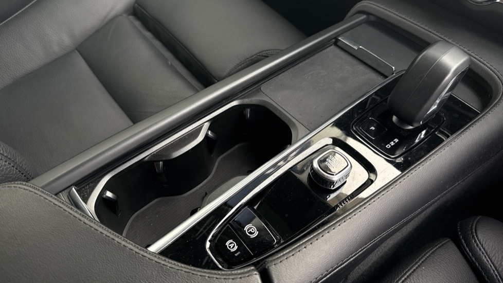 Used Volvo V90 2023 for sale - 76842011: Photo 30