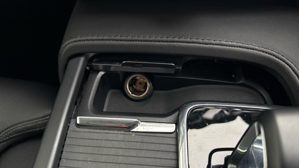 Used Volvo V90 2023 for sale - 76842011: Photo 31